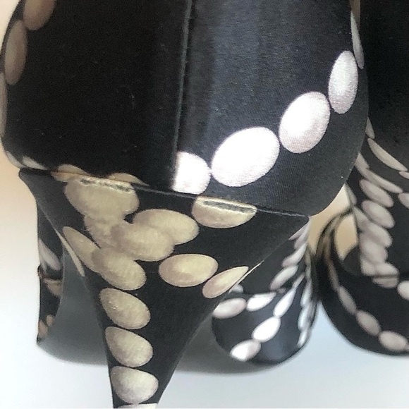 Vintage Hollywould Satin Peep Toe Pumps - Picture 16 of 16